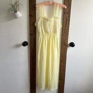 Vintage Nylon Lady Edso Pale Yellow Negligee Slip Dress Pastel Floral Sheer